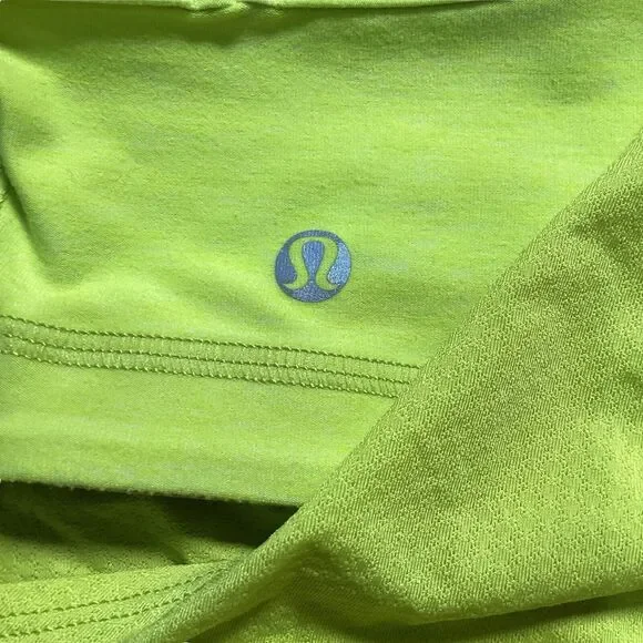 Lululemon Womens Tank Top w/ Built in Bra Loose Fit Racerback Womens Size 4 - Picture 4 of 7